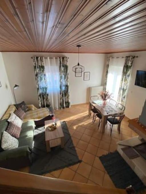 Laki'S House Οροφοδιαμέρισμα Με Σοφίτα Thermo ภายนอก รูปภาพ